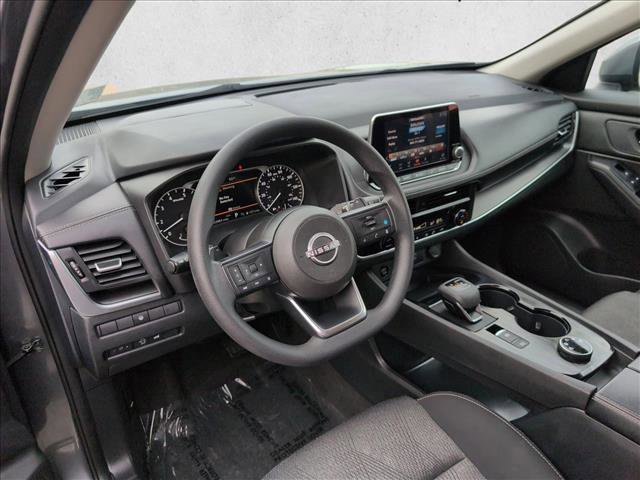 Used 2024 Nissan Rogue SV AWD/4WD image 10