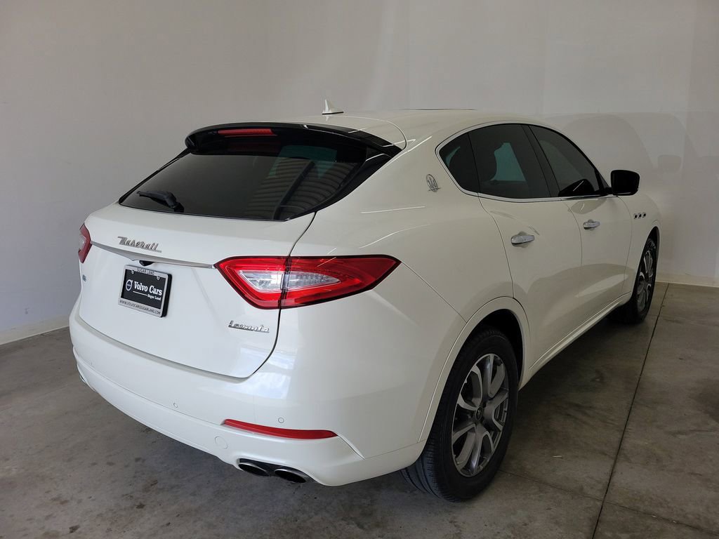 Used 2020 Maserati Levante image 5
