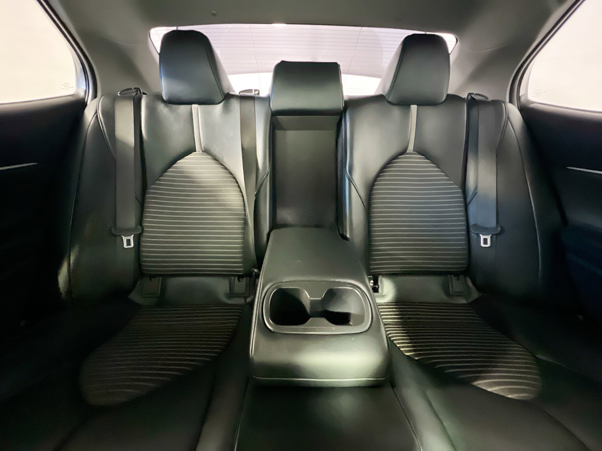 Used 2023 Toyota Camry SE image 32