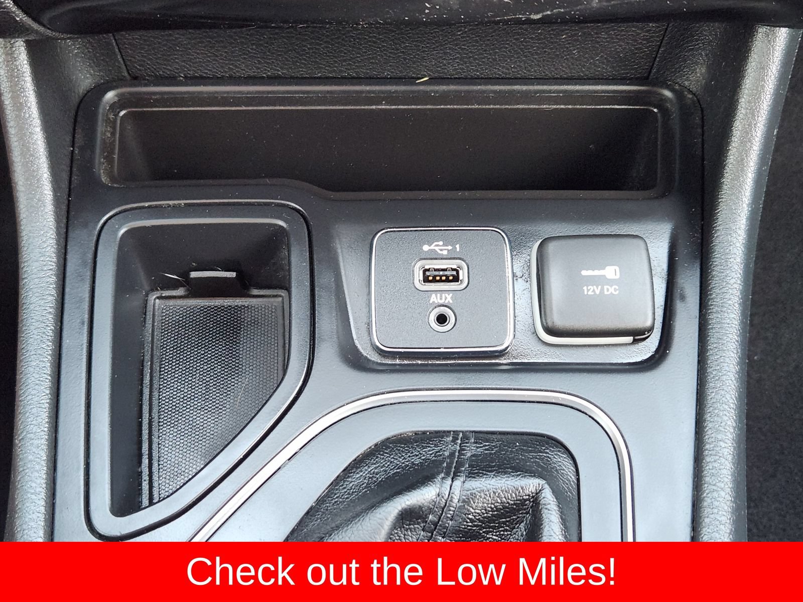 Used 2019 Jeep Cherokee Latitude w/ Popular Appearance Group FWD image 27