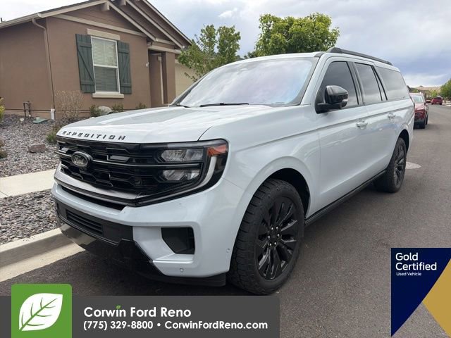 Used 2025 Ford Expedition Max Platinum w/ Stealth Appearance Package AWD/4WD image 3