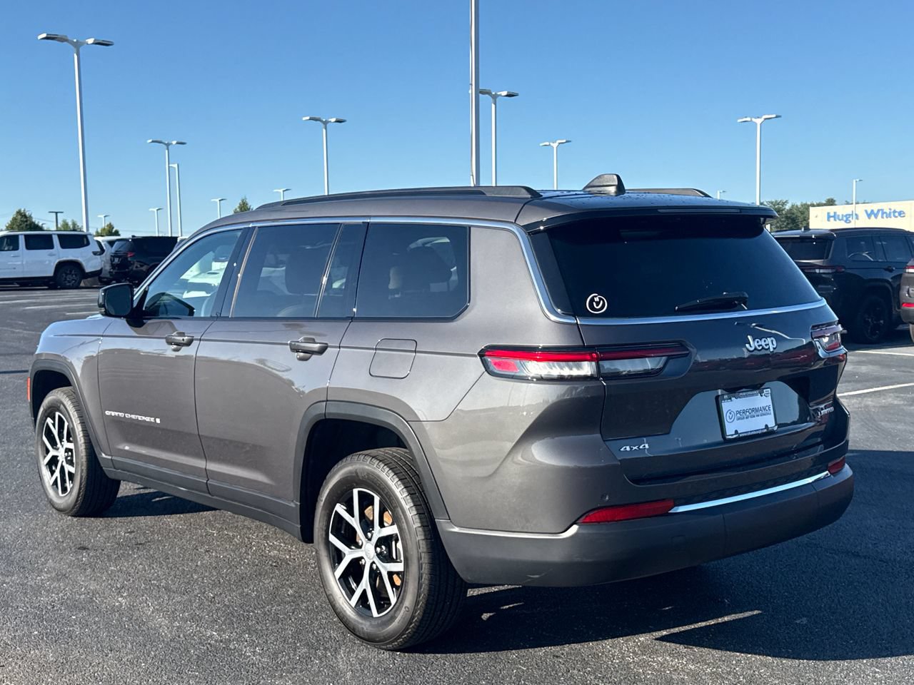 Used 2025 Jeep Grand Cherokee L Limited AWD/4WD image 4