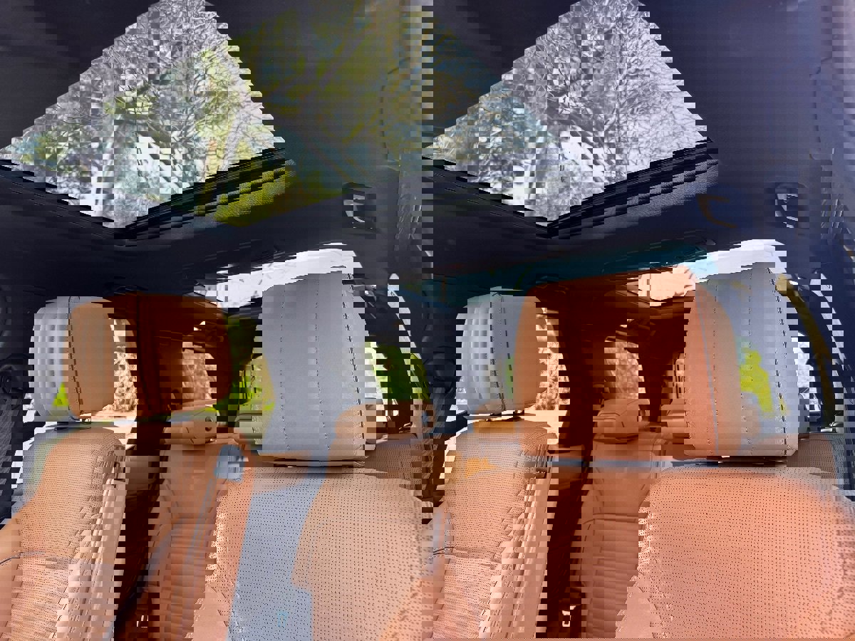 Used 2020 Land Rover Discovery HSE Luxury image 17