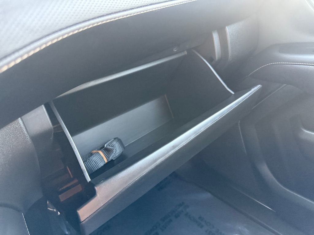 Certified 2023 GMC Yukon XL SLT image 24