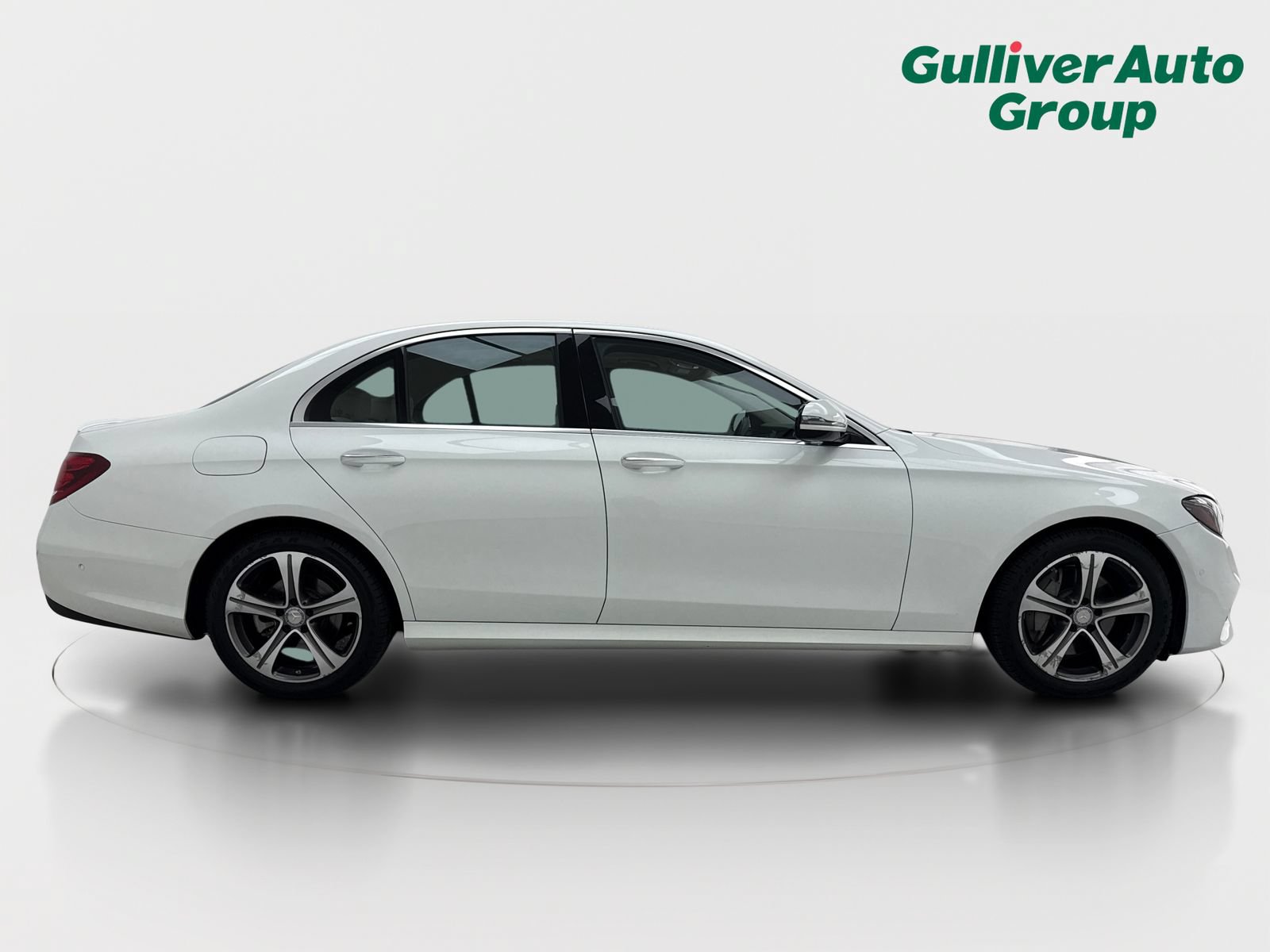 Used 2017 Mercedes-Benz E 300 4MATIC image 10