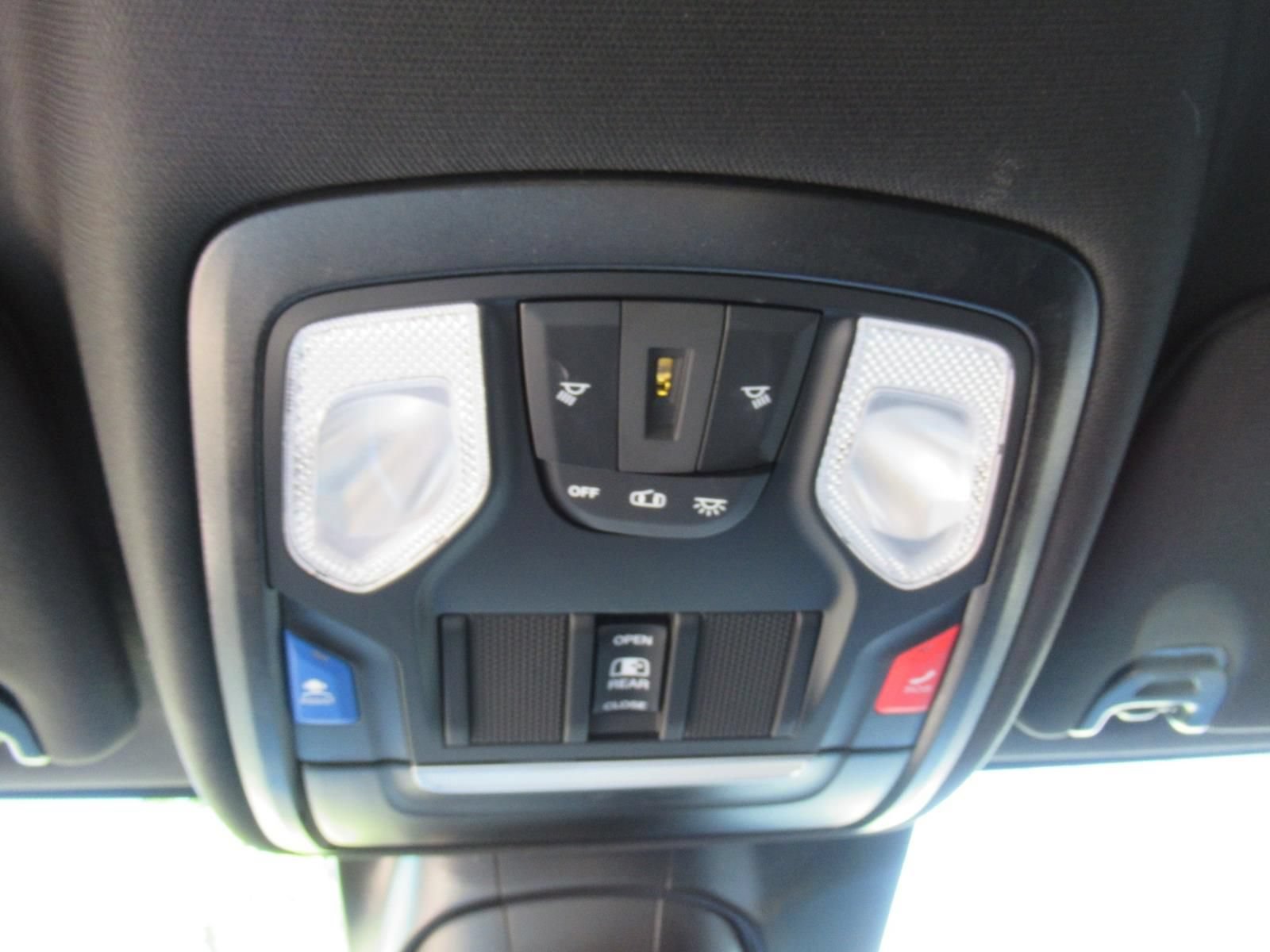 New 2026 RAM 3500 Big Horn AWD/4WD image 27