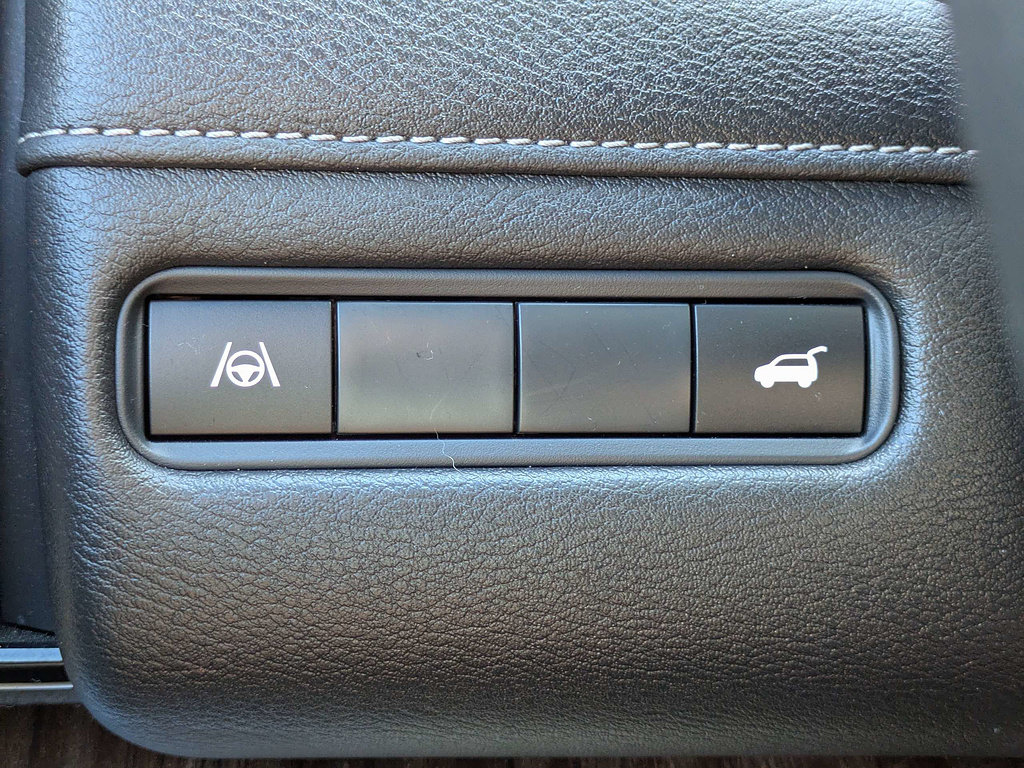 Used 2025 Nissan Armada Platinum w/ Convenience Package RWD image 26