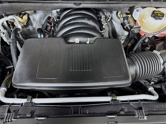 Used 2024 Cadillac Escalade ESV Luxury image 32