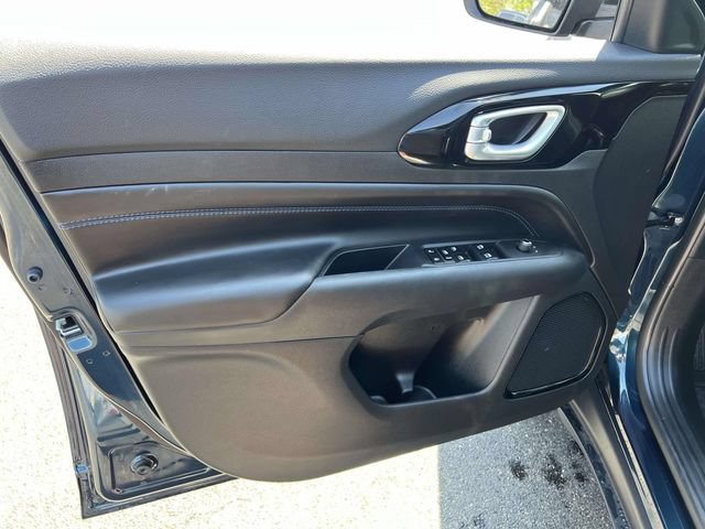 New 2026 Jeep Compass Latitude AWD/4WD image 12