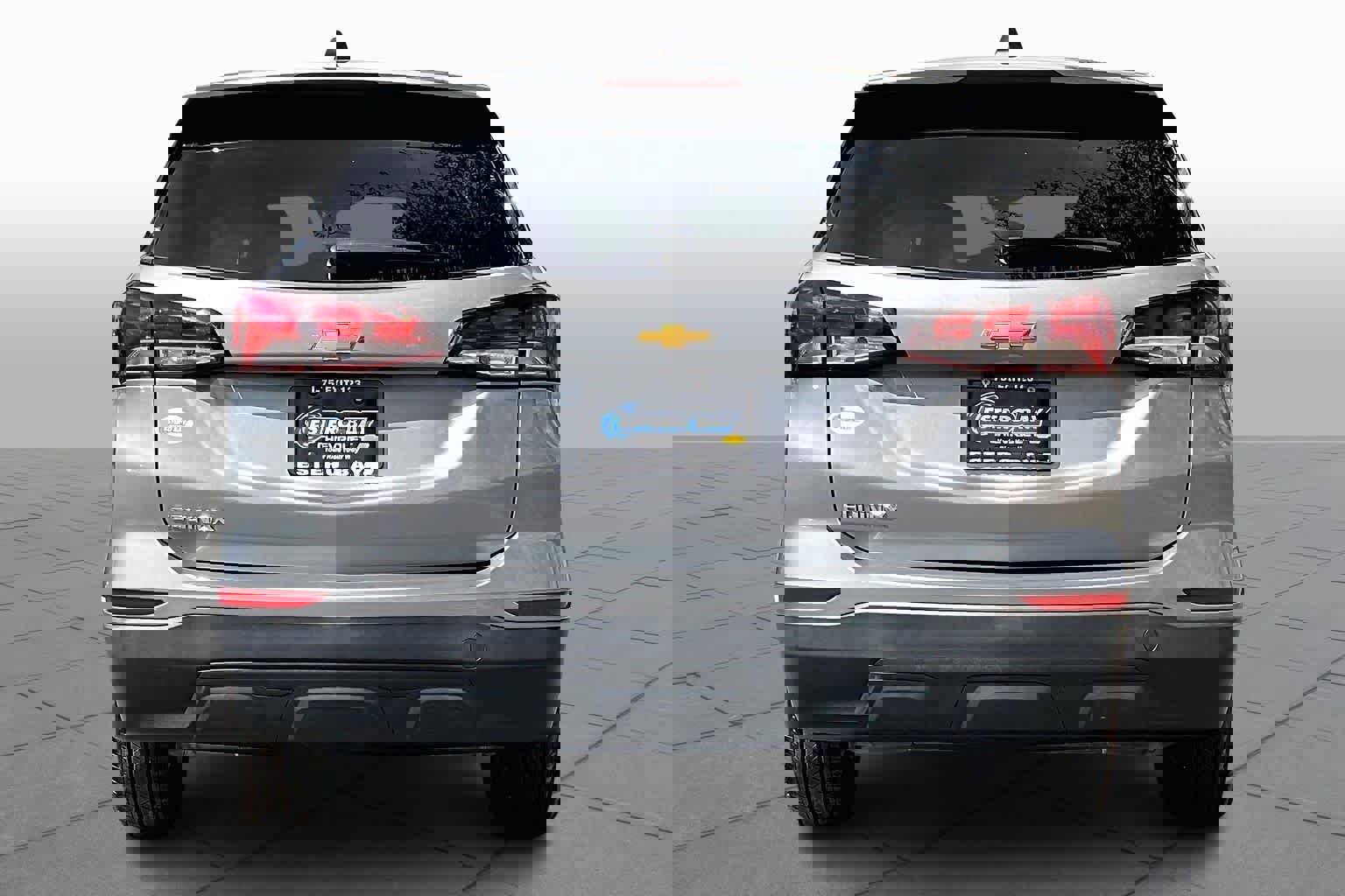 Used 2023 Chevrolet Equinox LS w/ LS Convenience Package image 5