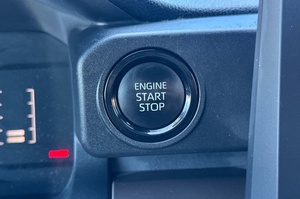 Used 2024 Toyota Tacoma SR5 w/ SR5 Upgrade Package image 21