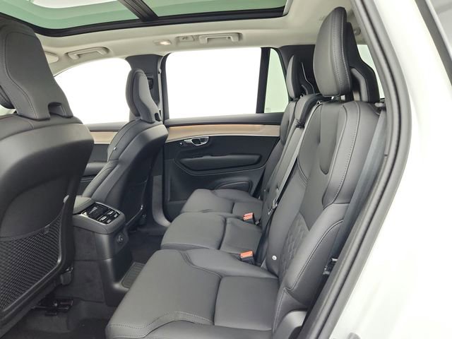 New 2025 Volvo XC90 T8 Plus w/ Protection Package Premier image 32