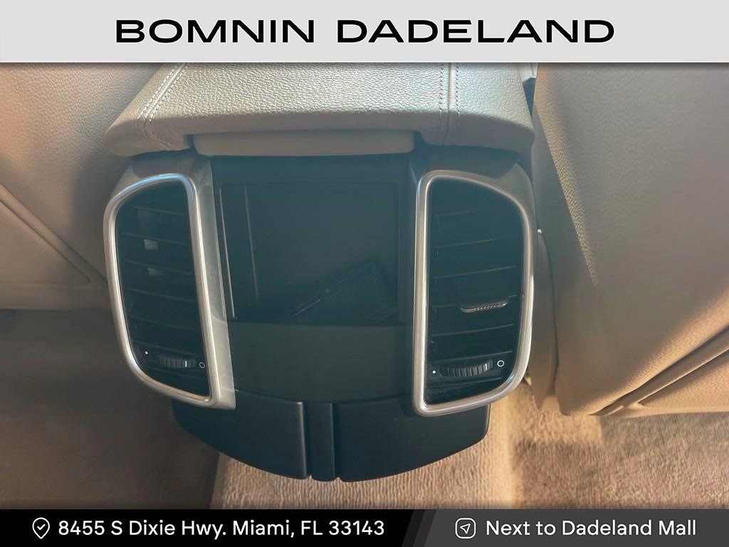 Used 2014 Porsche Cayenne Platinum Edition image 12