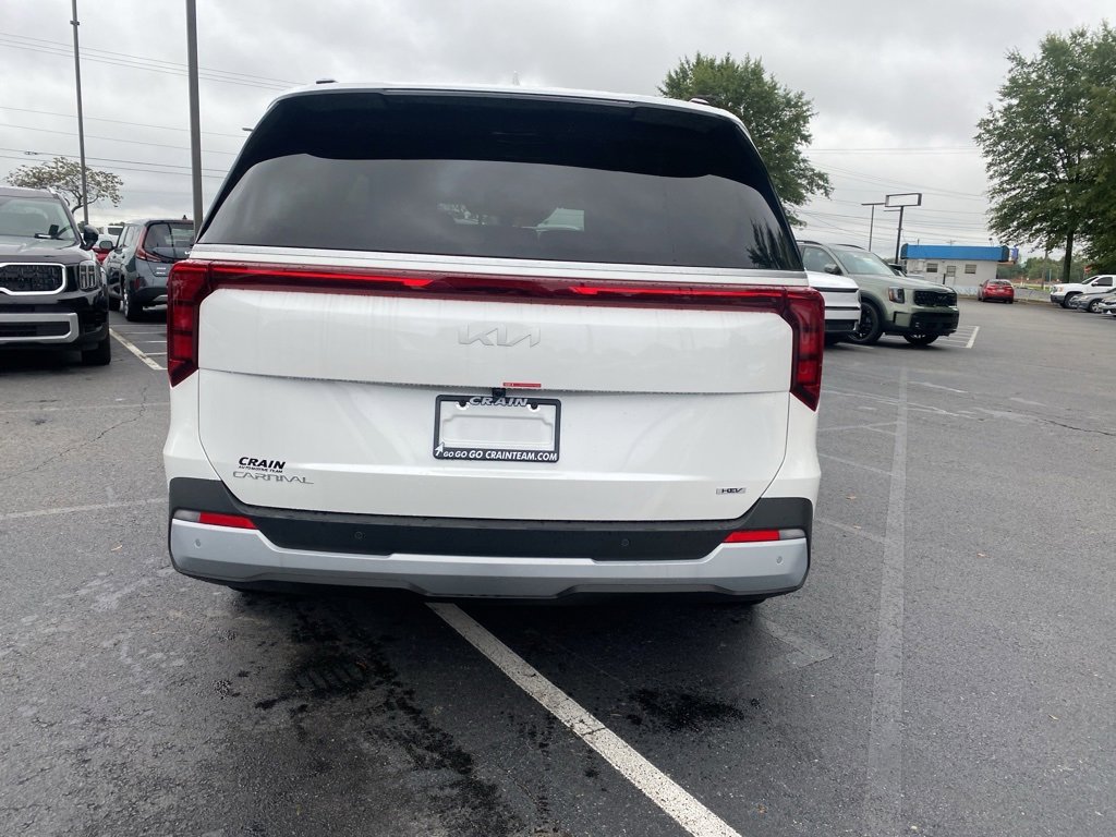 New 2026 Kia Carnival EX image 4
