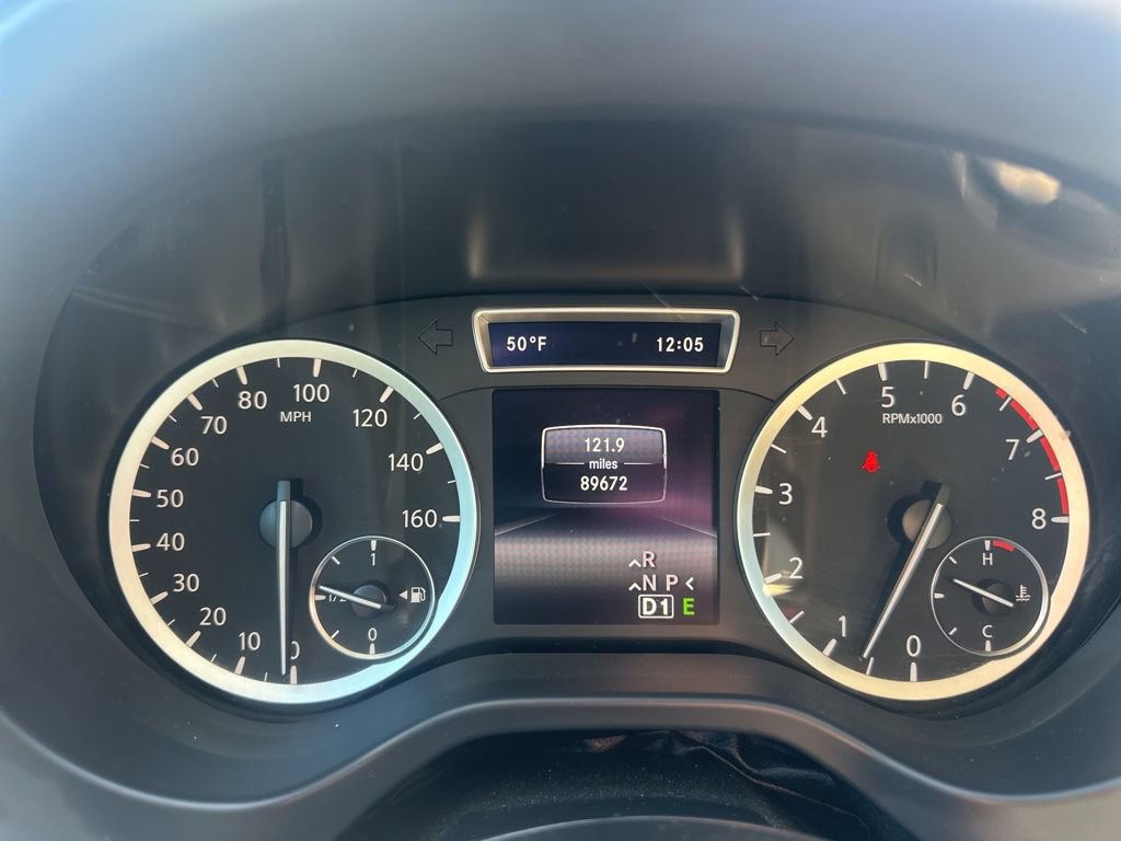 Used 2017 INFINITI QX30 Premium w/ Navigation Package image 7