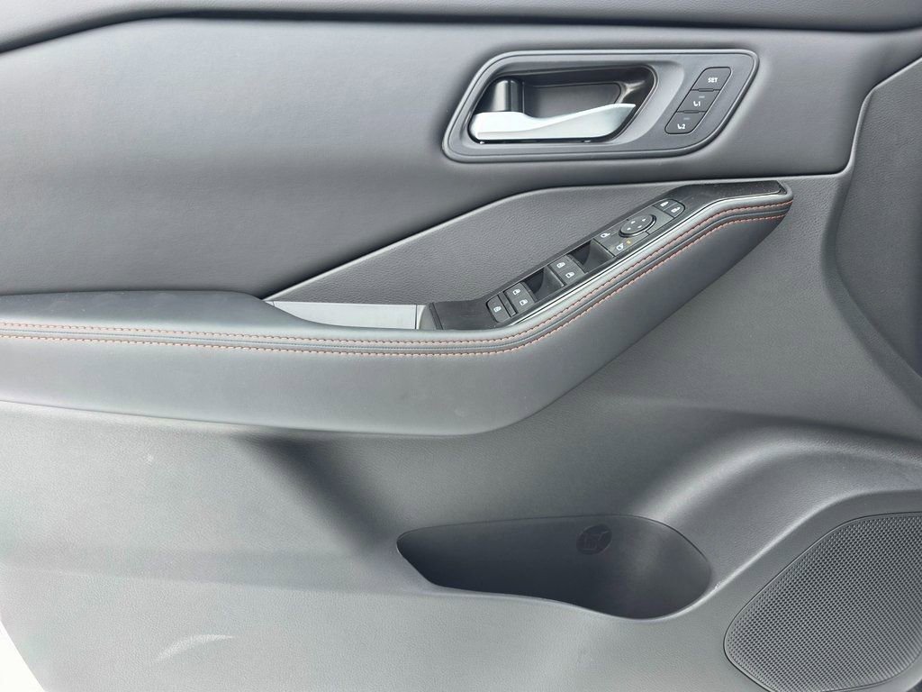 New 2026 Nissan Rogue SV image 19