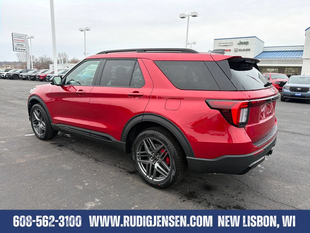 New 2026 Ford Explorer ST-Line w/ ST-Line Street Pack AWD/4WD image 4