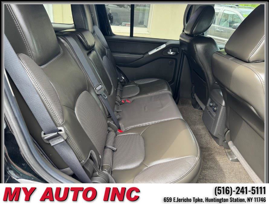 Used 2012 Nissan Pathfinder Silver image 28