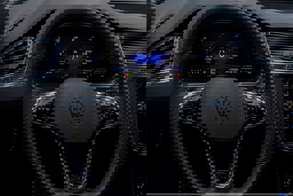 New 2024 Volkswagen Tiguan SE R-Line image 26