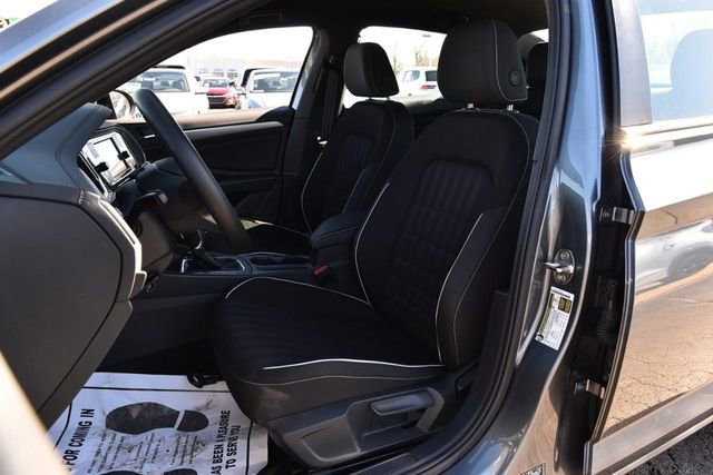 Certified 2024 Volkswagen Jetta Sport image 19