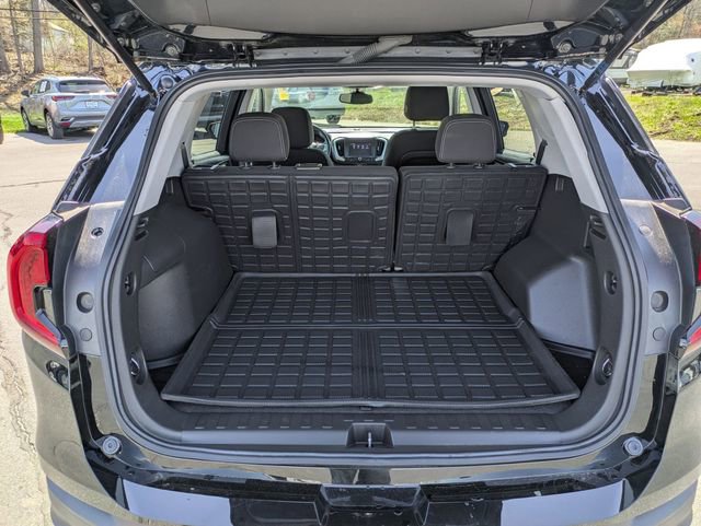 Certified 2022 GMC Terrain SLE w/ Driver Convenience Package AWD/4WD image 32