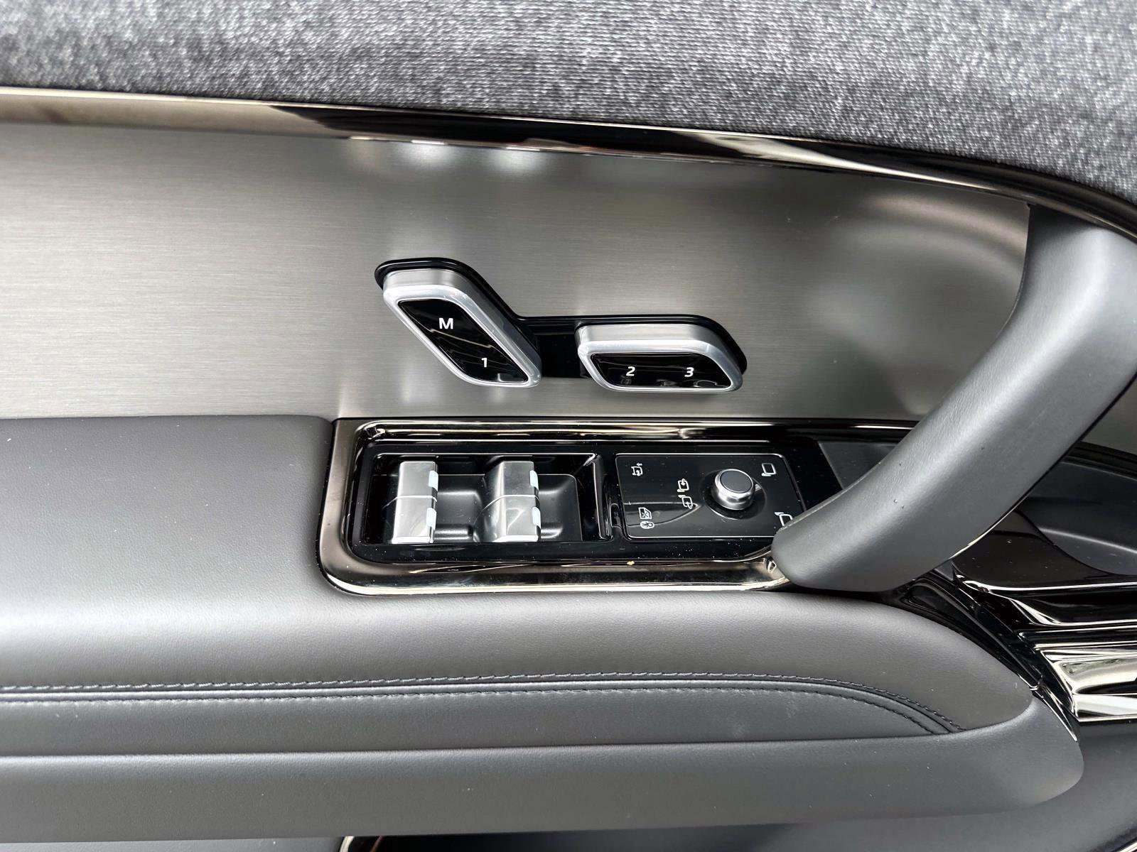 New 2025 Land Rover Range Rover Sport Dynamic SE image 15