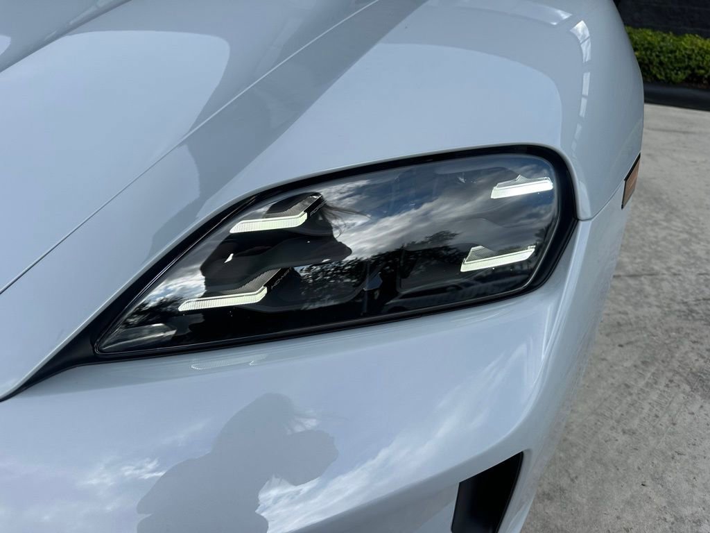 Used 2026 Porsche Taycan 4S image 13