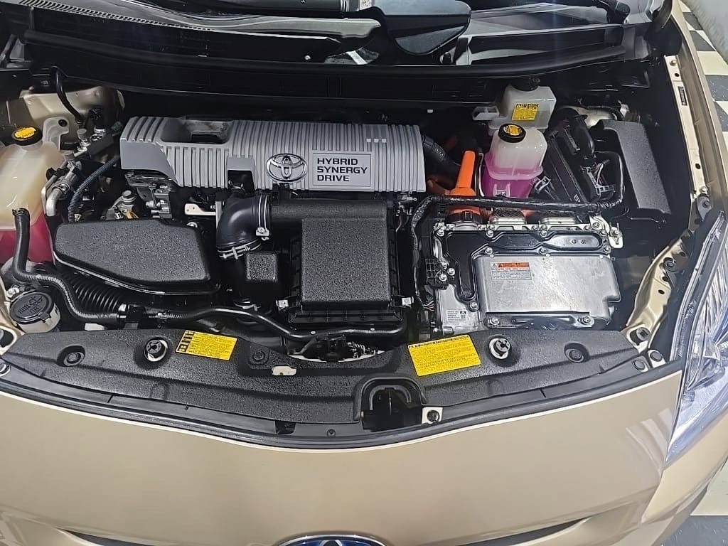 Used 2011 Toyota Prius Five w/ Navigation Pkg FWD image 21