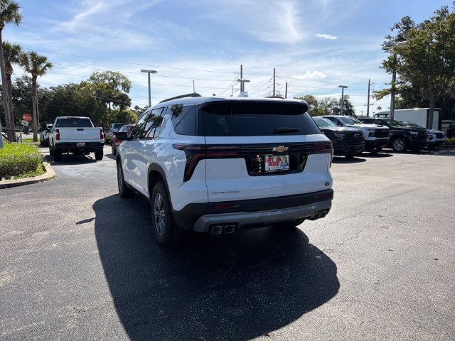 New 2027 Chevrolet Traverse LT w/ LPO, Floor Liner Package FWD image 9