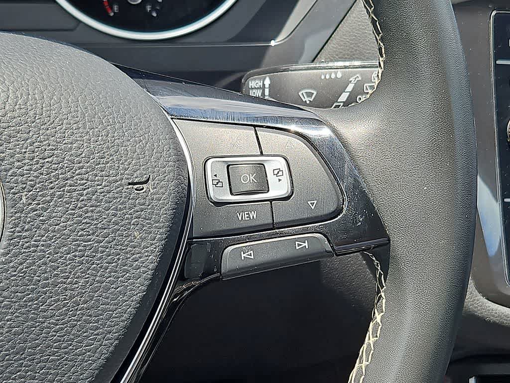 Used 2021 Volkswagen Tiguan SE AWD/4WD image 19