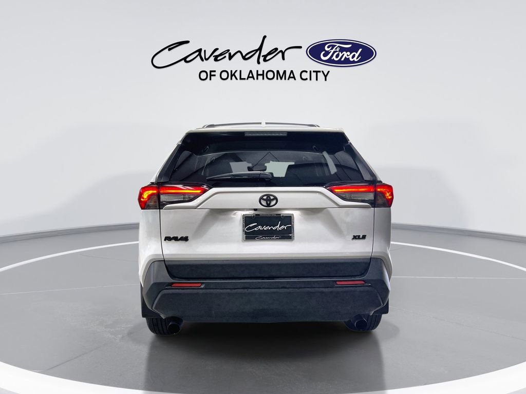 Used 2025 Toyota RAV4 XLE image 7