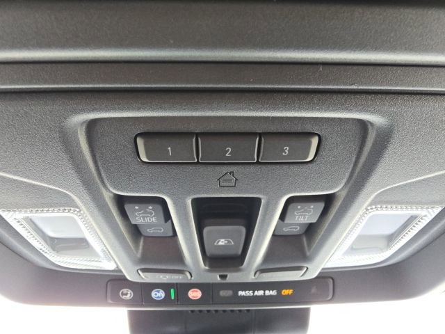 Used 2025 Chevrolet Silverado 2500 ZR2 w/ Technology Package image 39