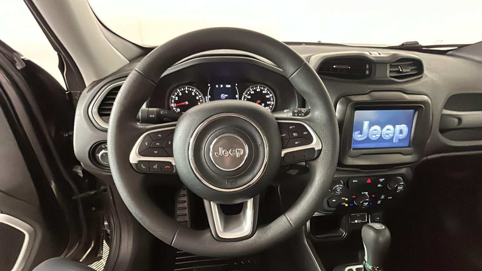 Used 2021 Jeep Renegade Sport FWD image 16