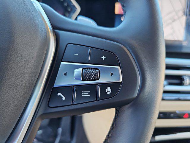 Certified 2024 BMW 330i Sedan w/ Premium Package image 17