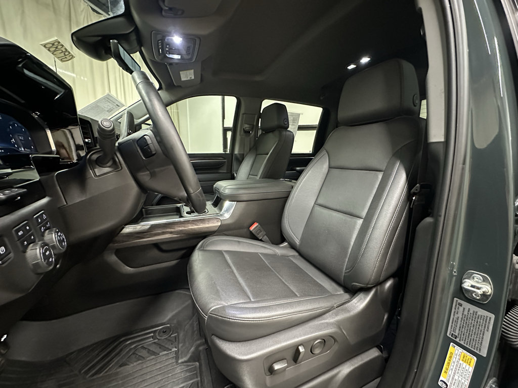 Certified 2025 Chevrolet Silverado 2500 LTZ w/ LTZ Convenience Package AWD/4WD image 27