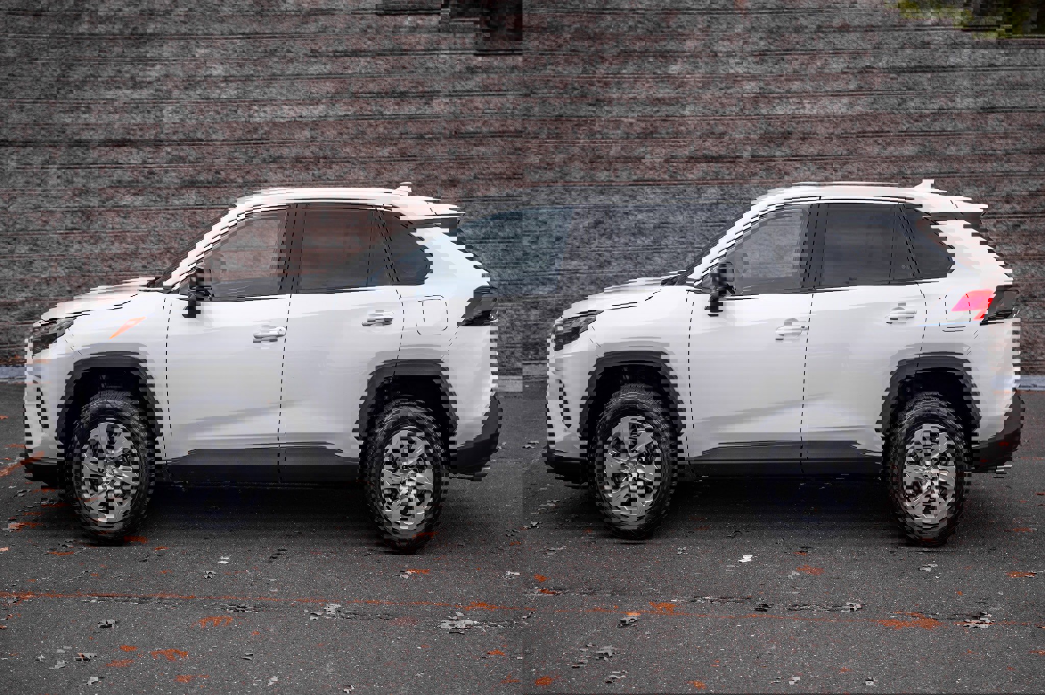 Used 2024 Toyota RAV4 LE image 10