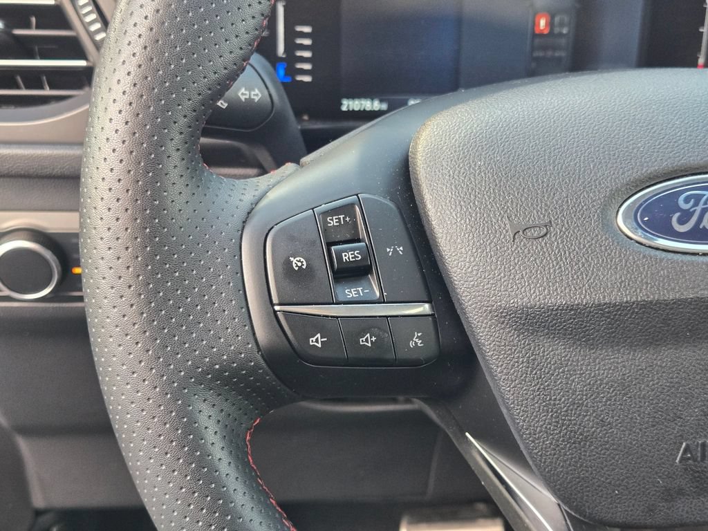 Used 2024 Ford Escape ST-Line w/ Equipment Group 301A FWD image 24