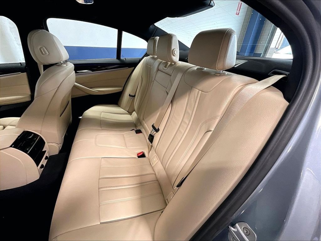 Used 2019 BMW 530e xDrive w/ Convenience Package AWD/4WD image 15