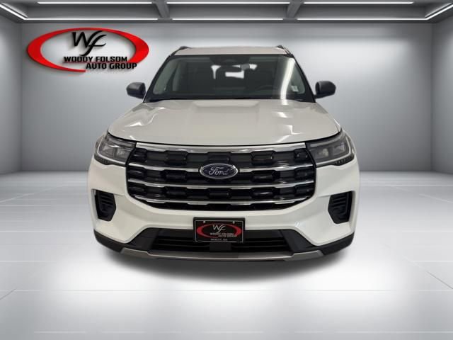 New 2026 Ford Explorer Active RWD image 2