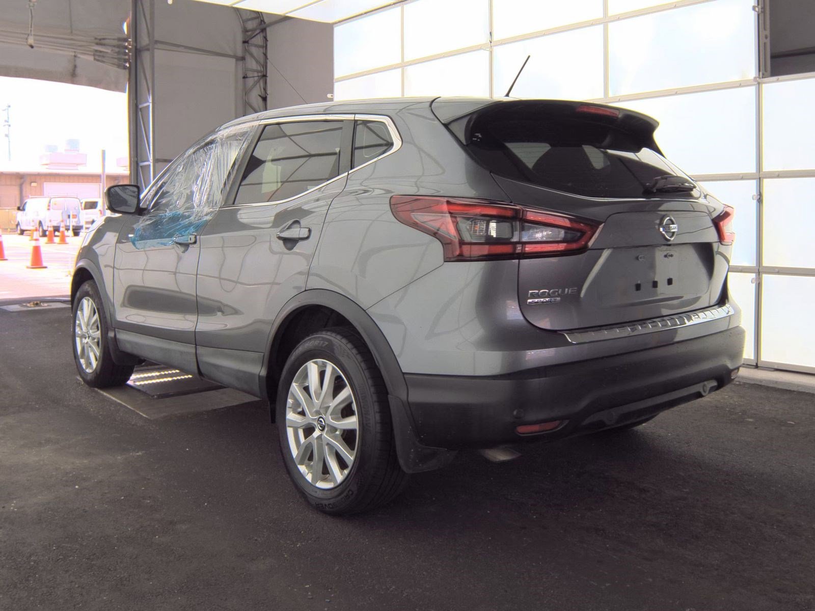 Used 2020 Nissan Rogue Sport S w/ Appearance Package FWD image 6