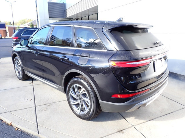 Certified 2023 Lincoln Corsair AWD w/ Equipment Group 101A image 3