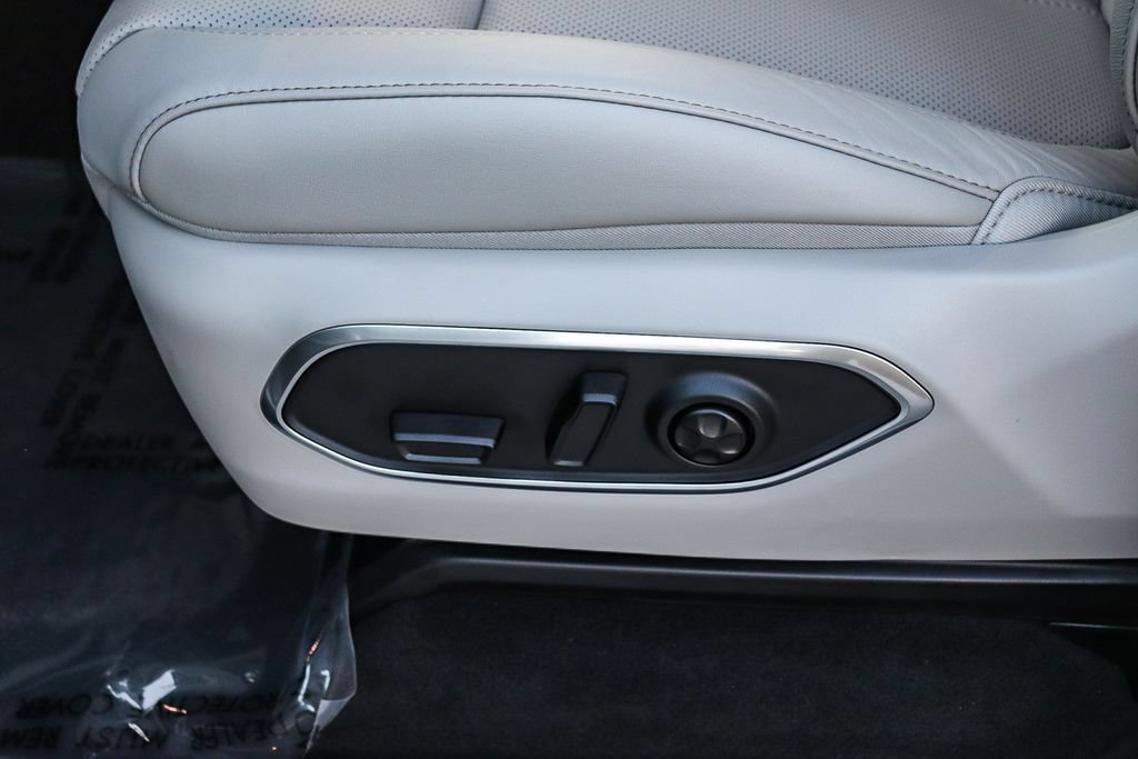 New 2026 Jeep Grand Wagoneer Limited AWD/4WD image 25
