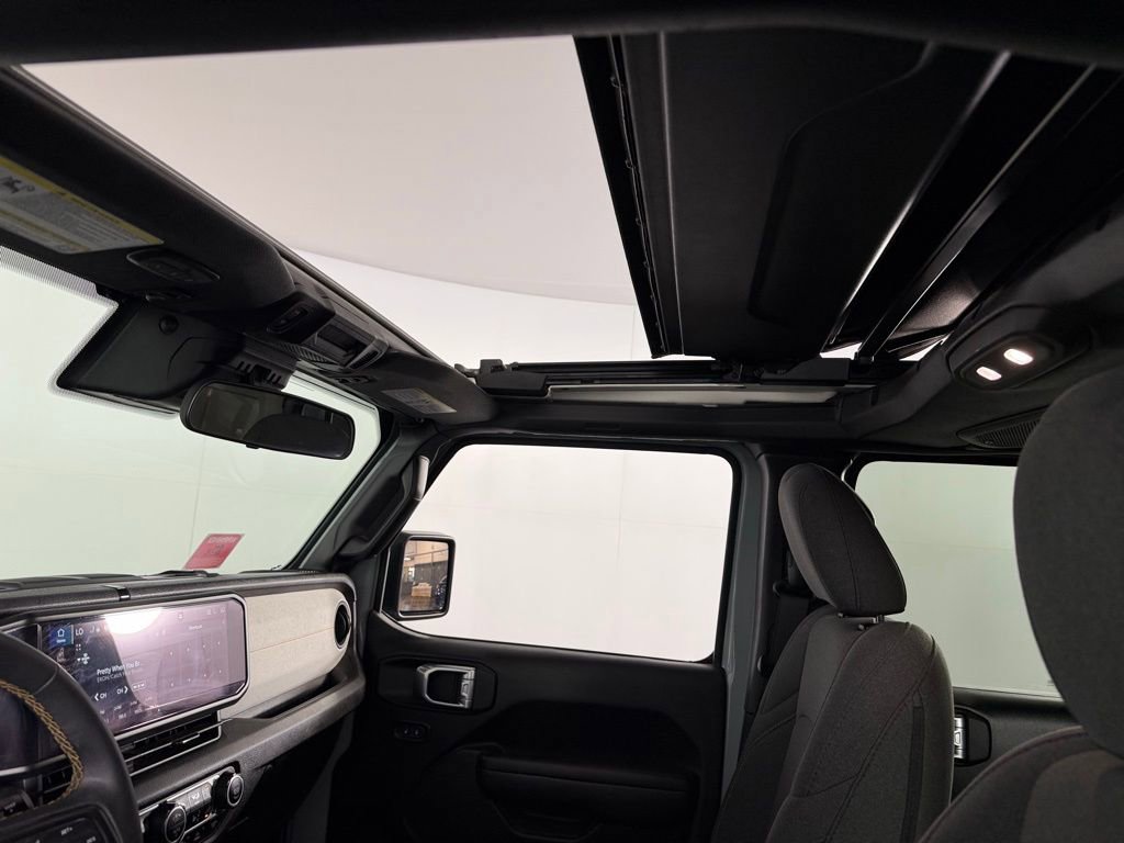 Used 2024 Jeep Wrangler Sport S image 24