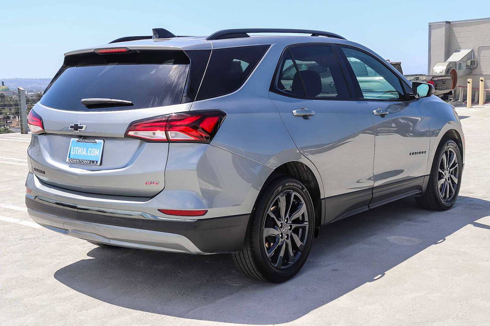 Used 2023 Chevrolet Equinox RS image 4