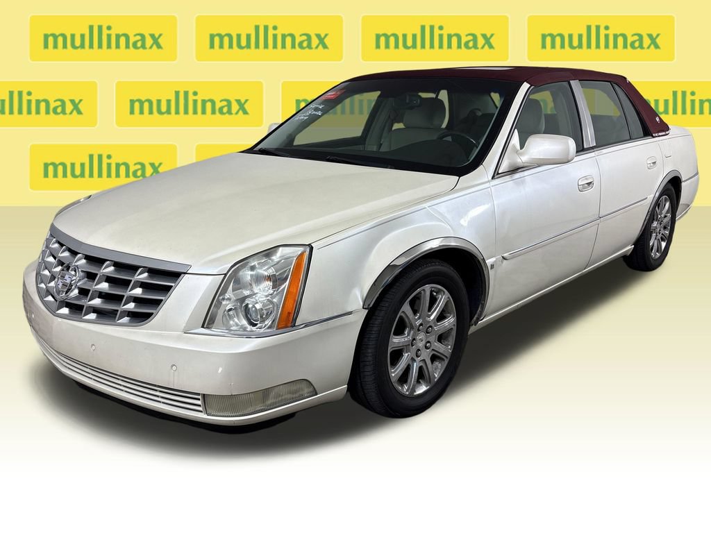 Used 2008 Cadillac DTS w/ Sun And Sound Package FWD image 14