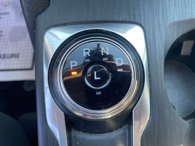 Used 2021 Ford Escape SE image 39