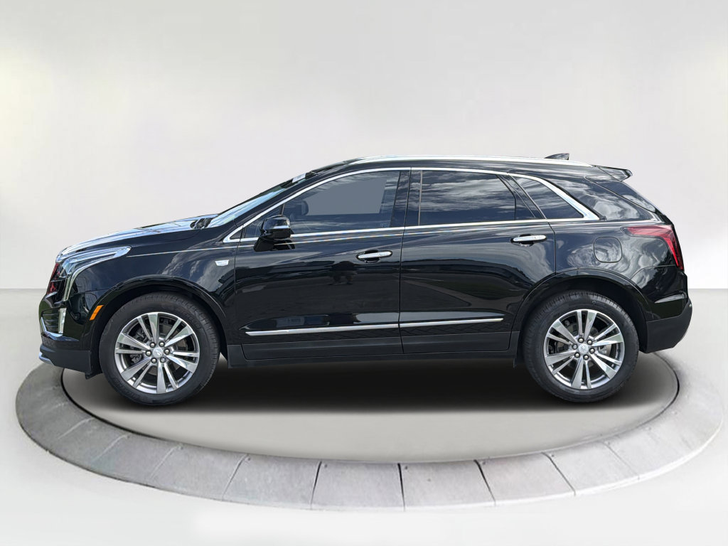 Certified 2025 Cadillac XT5 Premium Luxury FWD image 2