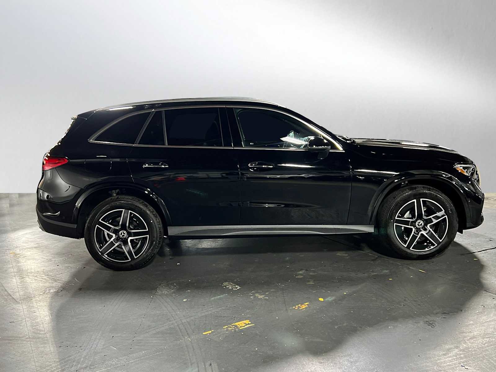 New 2025 Mercedes-Benz GLC 300 4MATIC image 8