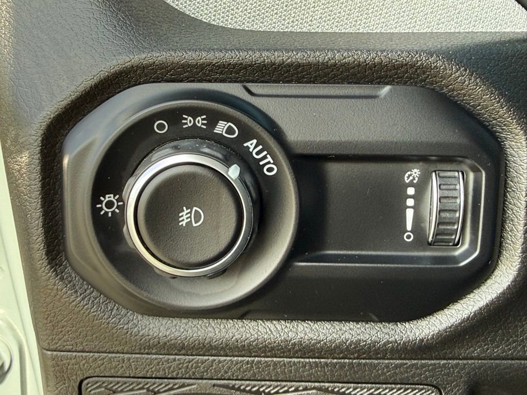 Used 2025 Jeep Wrangler Willys image 25