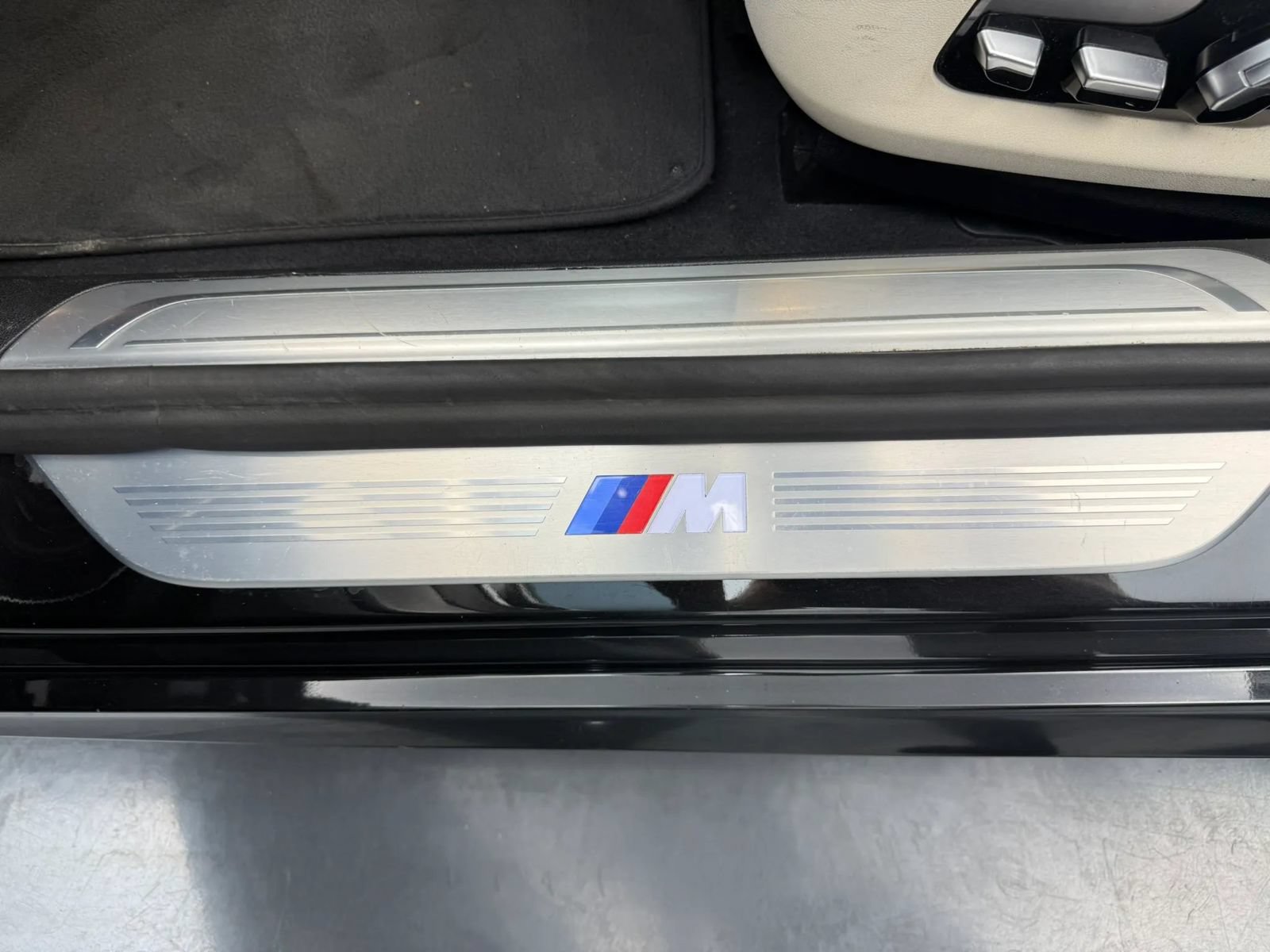 Used 2019 BMW 750i xDrive w/ Executive Package AWD/4WD image 16